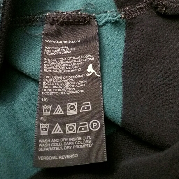 Bundle of (2) Tommy Hilfiger Polo Shirts - Picture 5 of 7